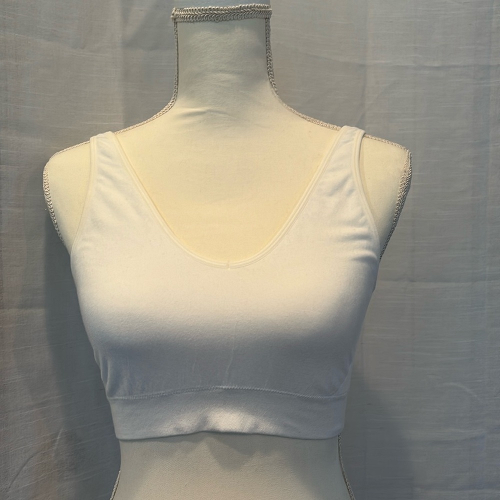 Bra Bar Soft V Crop Bra Size 36-38 A-D Color White